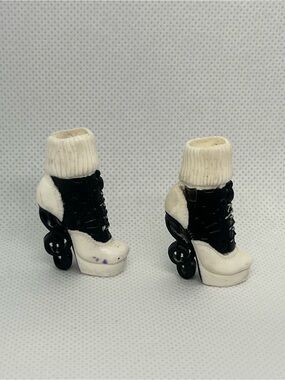 Monster High Operetta First Wave 1st Signature White Black Shoes